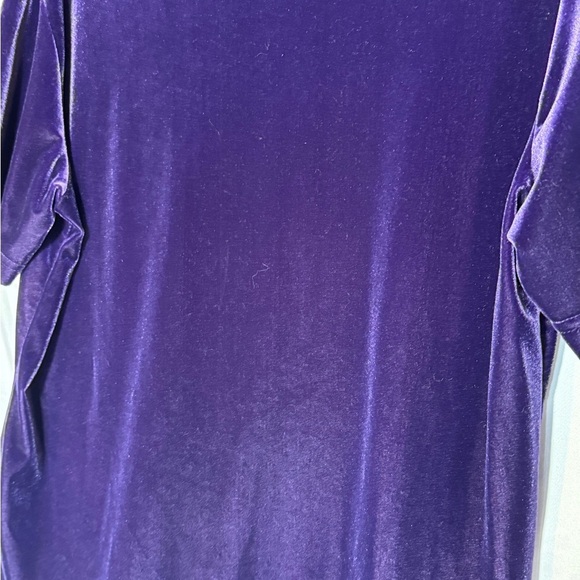 NWB Casuals Purple Velvet Velour Top XL Short Sleeve Stretchy Blouse - Picture 3 of 5